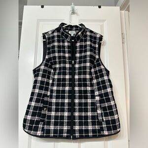 Like New Croft & Barrow Size L Quilted Black/White/Red Zip Up Vest